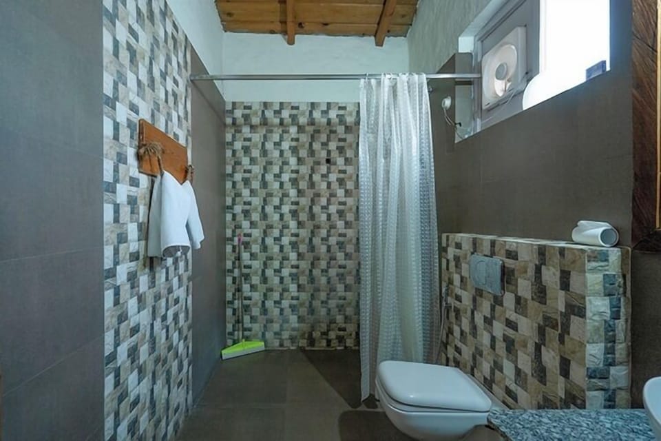 Shower, slippers, towels