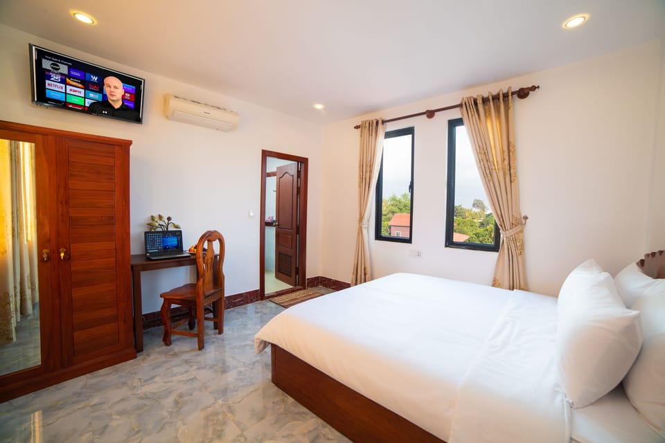 Deluxe Double With Terrace Mountain View - Free Airport Pick Up | In-room safe, laptop workspace, iron/ironing board (on request)