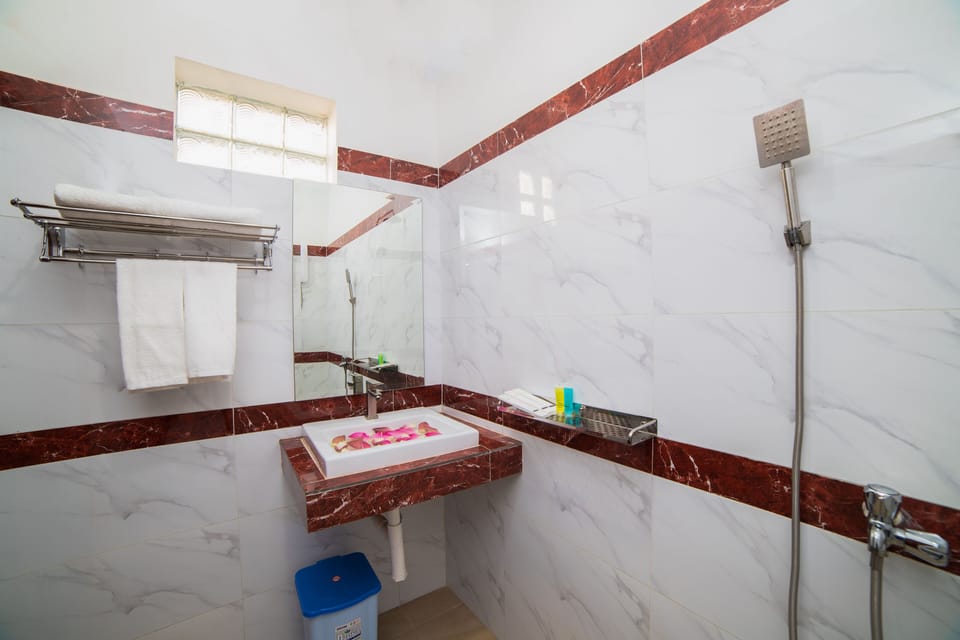 Bathroom shower