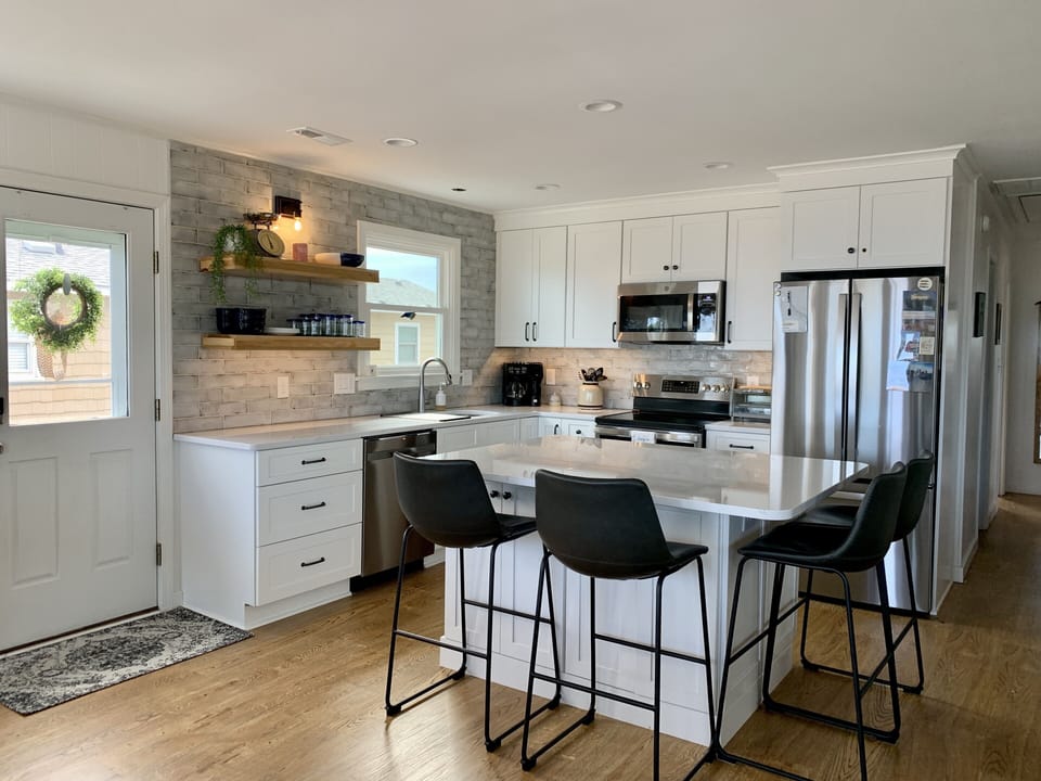 Fully stocked kitchen, renovated Feb. 2022!
