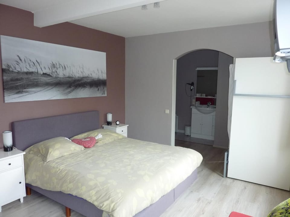 In-room safe, blackout drapes, free WiFi, bed sheets