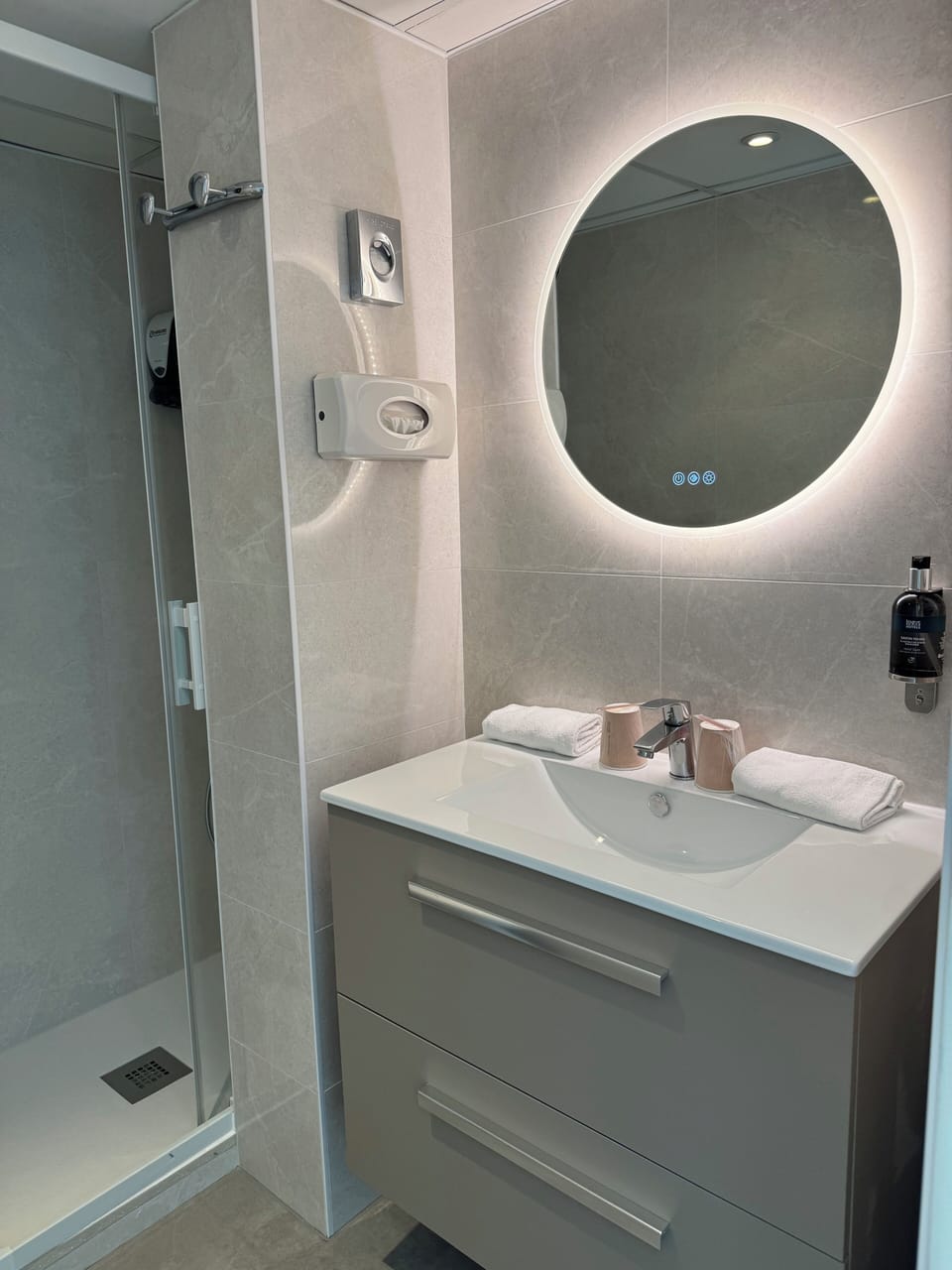 Free toiletries, towels