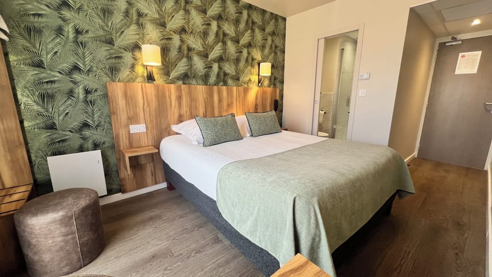 Double Room | Desk, blackout drapes, free cribs/infant beds, free WiFi