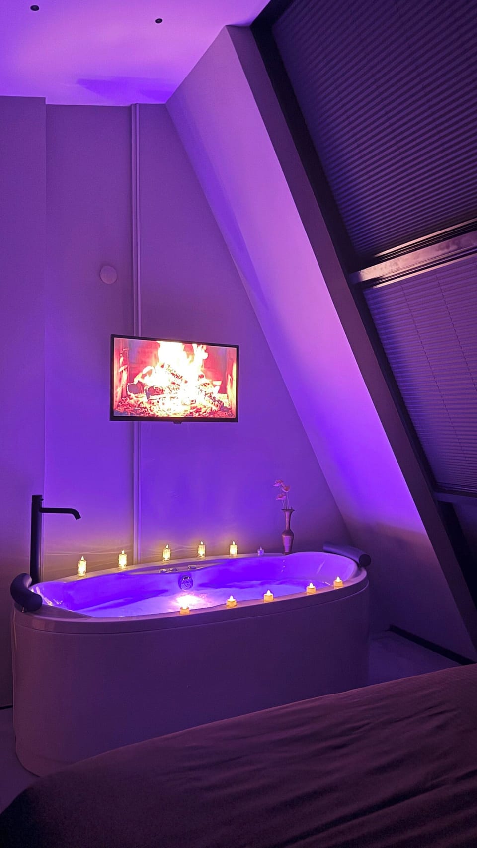 Luxury Villa, 2 Bedrooms, Private Pool, Sea View | Hypo-allergenic bedding, minibar, free WiFi, bed sheets