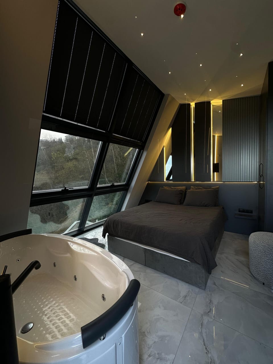 Luxury Villa, 2 Bedrooms, Private Pool, Sea View | Hypo-allergenic bedding, minibar, free WiFi, bed sheets
