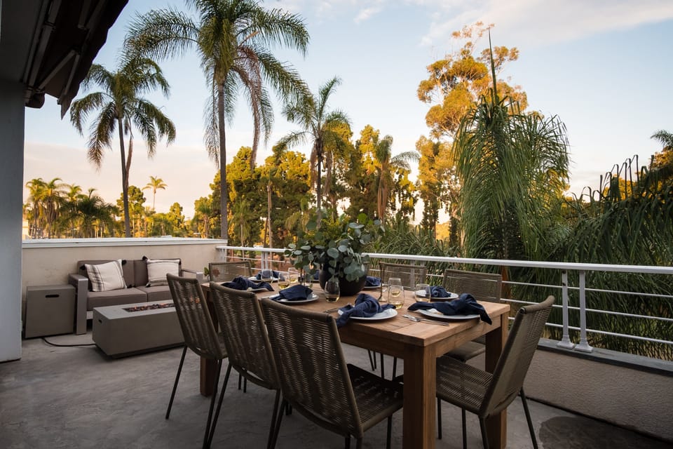 That balcony life.