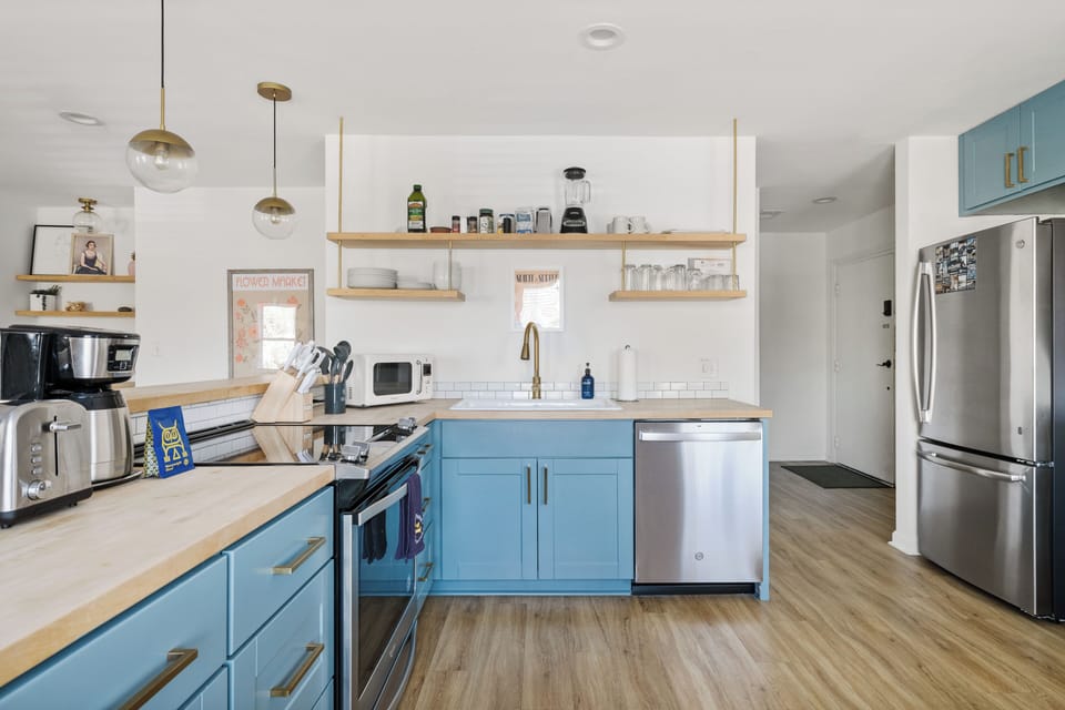Stylish Haven in Historic CHS! | Petunia Suite