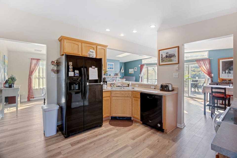 New refrigerator and dishwasher in 2021. Open concept layout.