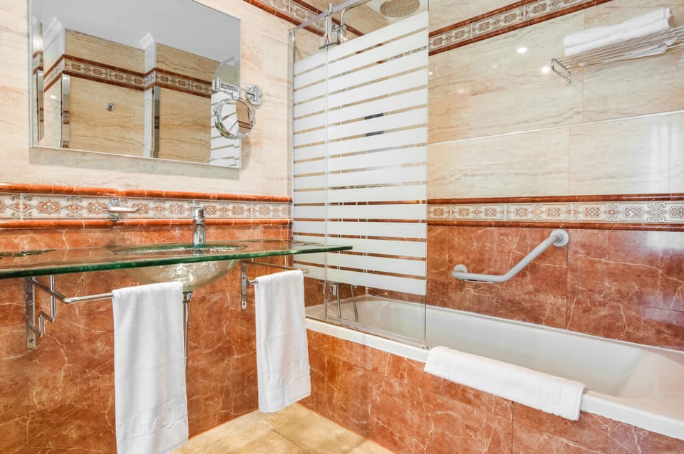 Standard Double Room, Non Smoking | Deep soaking bathtub