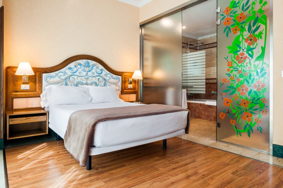 In-room safe, desk, blackout drapes, soundproofing