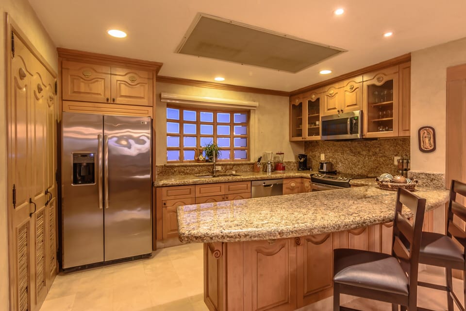 Kitchen with new granite and stainless appliances