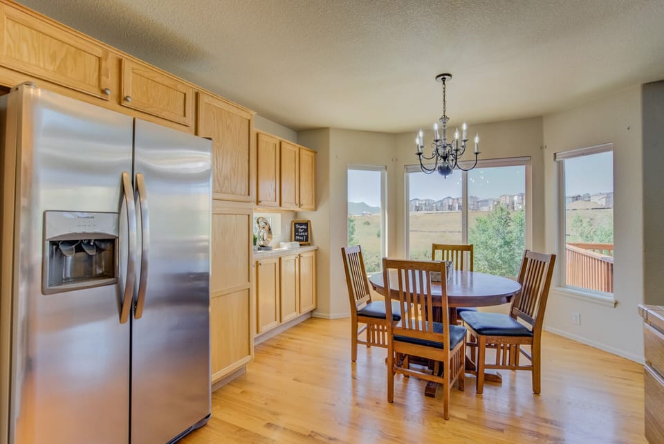House (5 Bedrooms) | Private kitchen | Full-size fridge, oven, coffee/tea maker, toaster