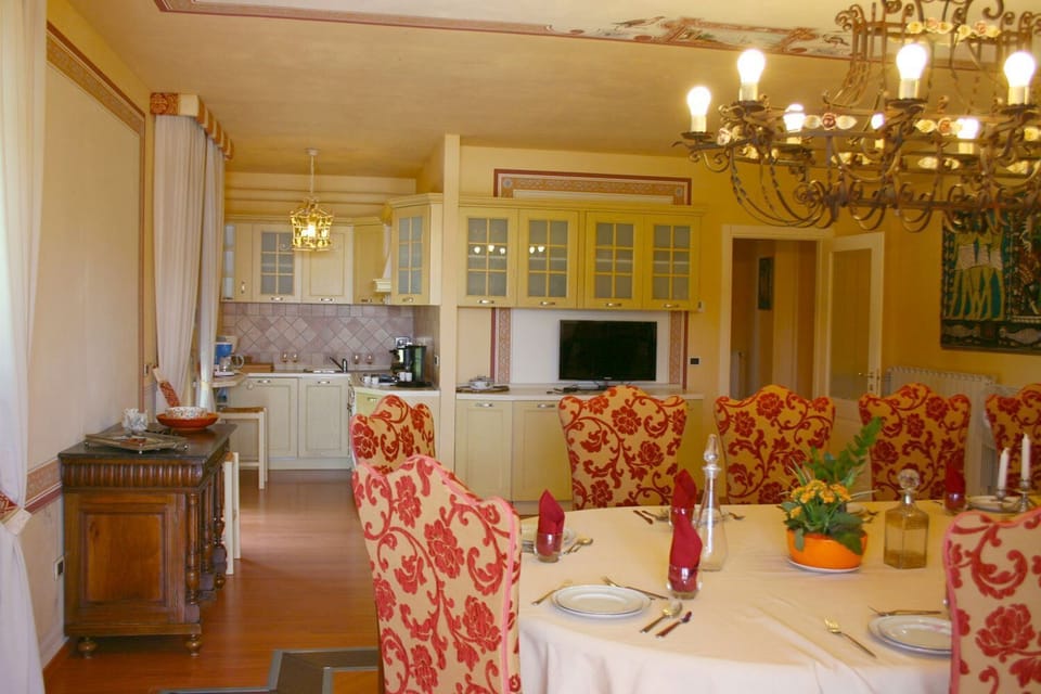 Traditional Villa, 6 Bedrooms, Private Pool, Garden View | Private kitchen | Full-size fridge, microwave, oven, stovetop
