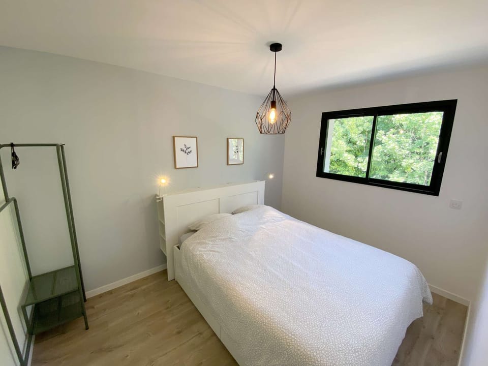 First floor - Bedroom 1 -  Large bed 160 cm -