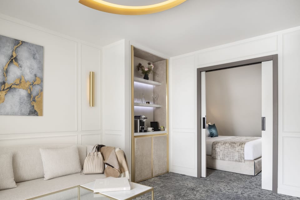 Suite Opera | Premium bedding, Select Comfort beds, minibar, in-room safe
