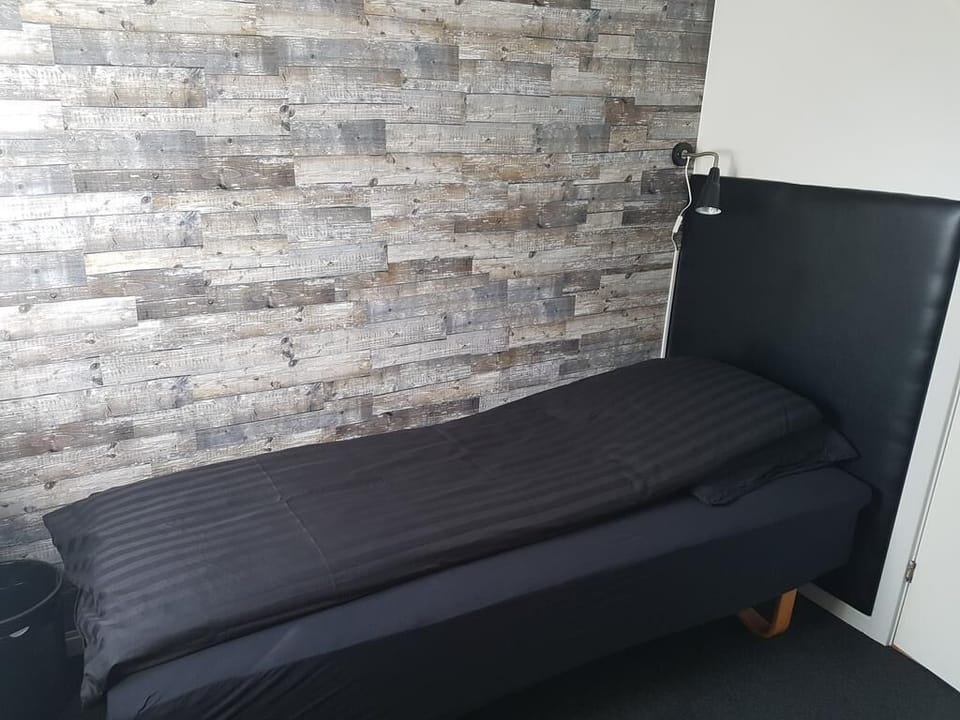 Standard Single Room | Premium bedding, pillowtop beds, desk, blackout drapes