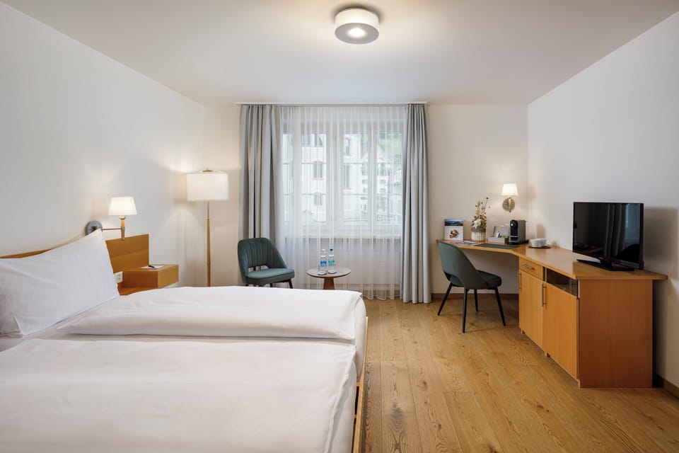 Premium Double Room | In-room safe, desk, iron/ironing board (on request), WiFi (free)