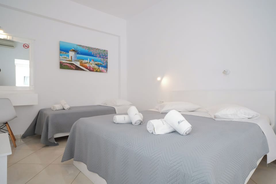 Economy Triple Room | Free WiFi, bed sheets