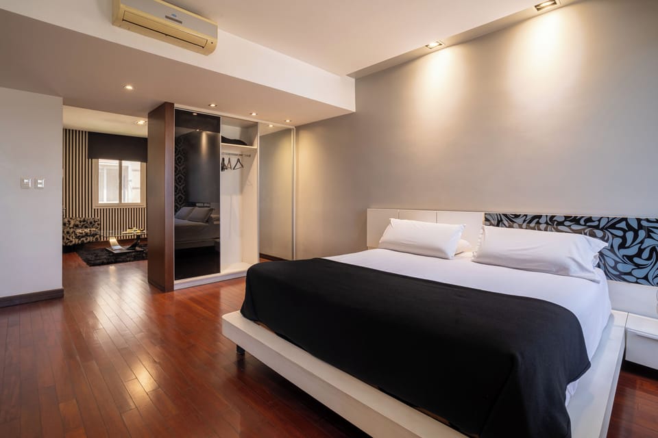 Deluxe Suite | Egyptian cotton sheets, premium bedding, down comforters