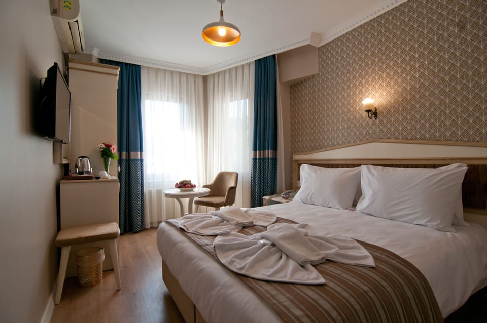 Premium bedding, minibar, in-room safe, desk