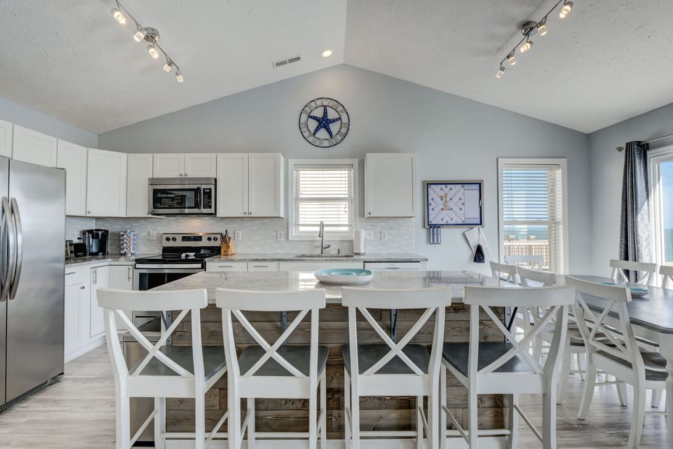 Gorgeous kitchen with granite and brand new appliances.