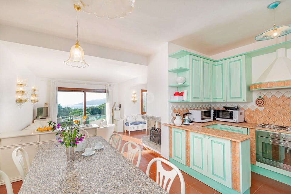 Dining Room, Kitchen