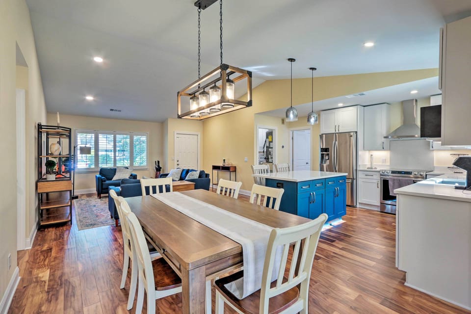 Kitchen & Dining Area | Dishware & Flatware