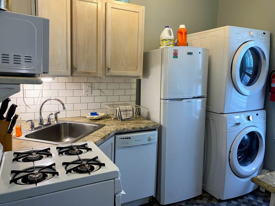 dishwasher and washer/dryer