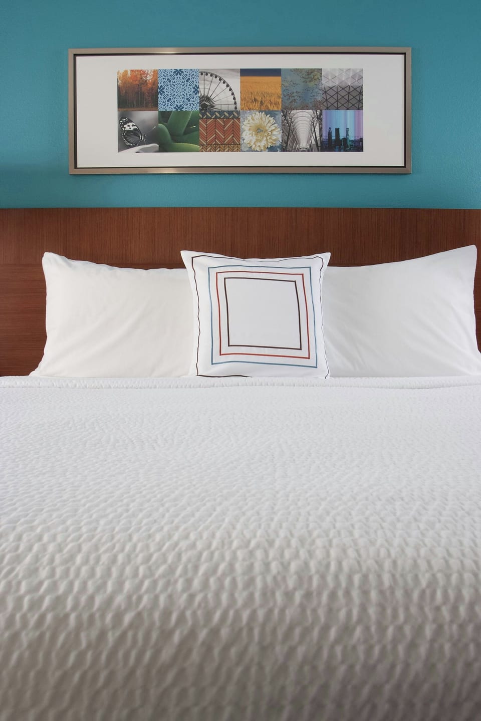 Room, 1 Queen Bed | Desk, blackout drapes, iron/ironing board, free cribs/infant beds