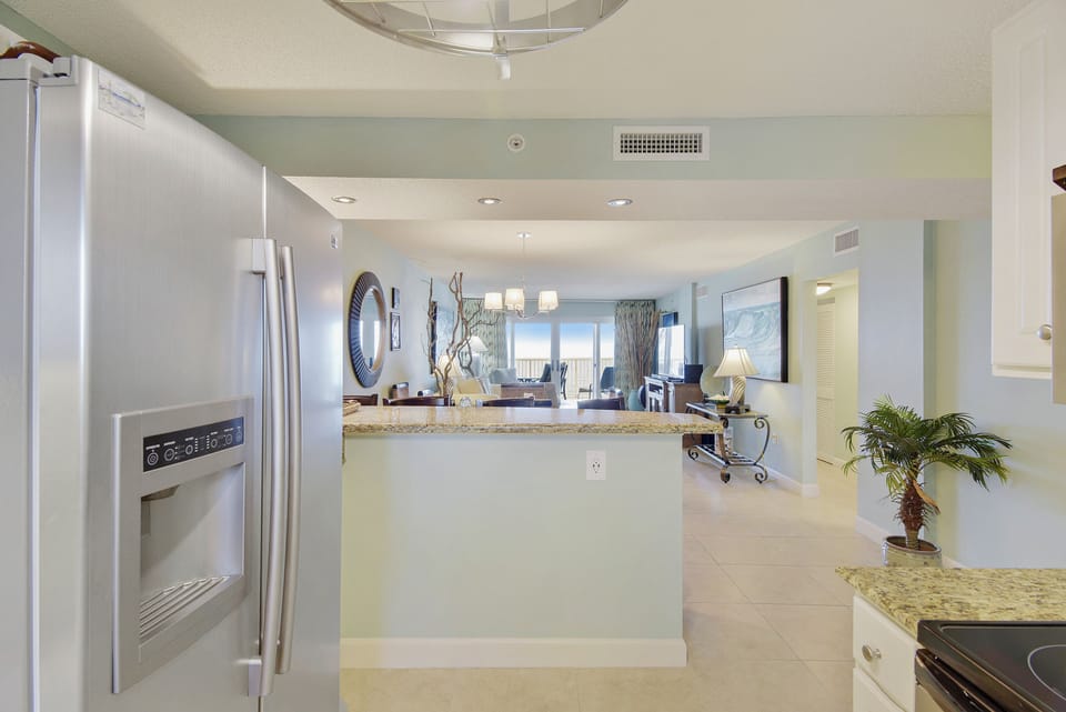 Kitchen/Breakfast Bar