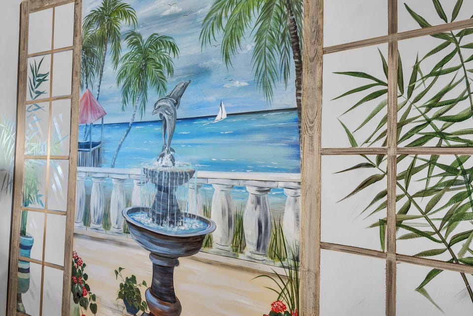 Spectacular Art in Dining Area