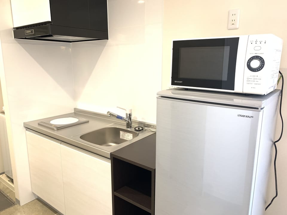 Double Room [22sqm], Non Smoking | Private kitchenette | Fridge, microwave, stovetop