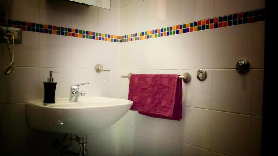 Single Room | Bathroom sink