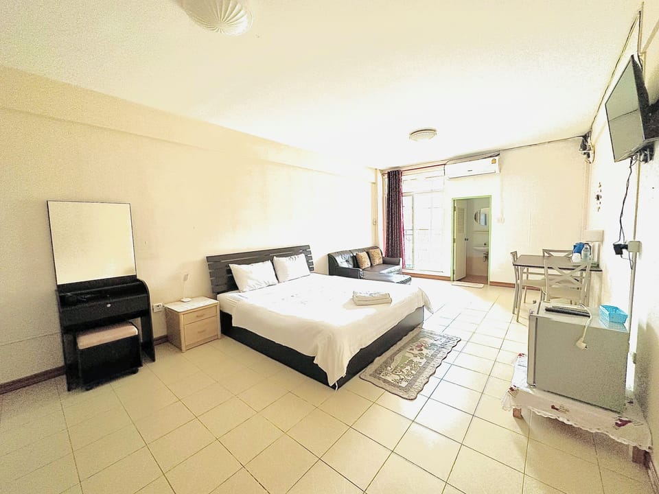 Desk, laptop workspace, blackout drapes, free WiFi