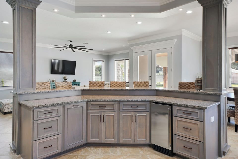 The Luke House - Crystal Beach - Kitchen