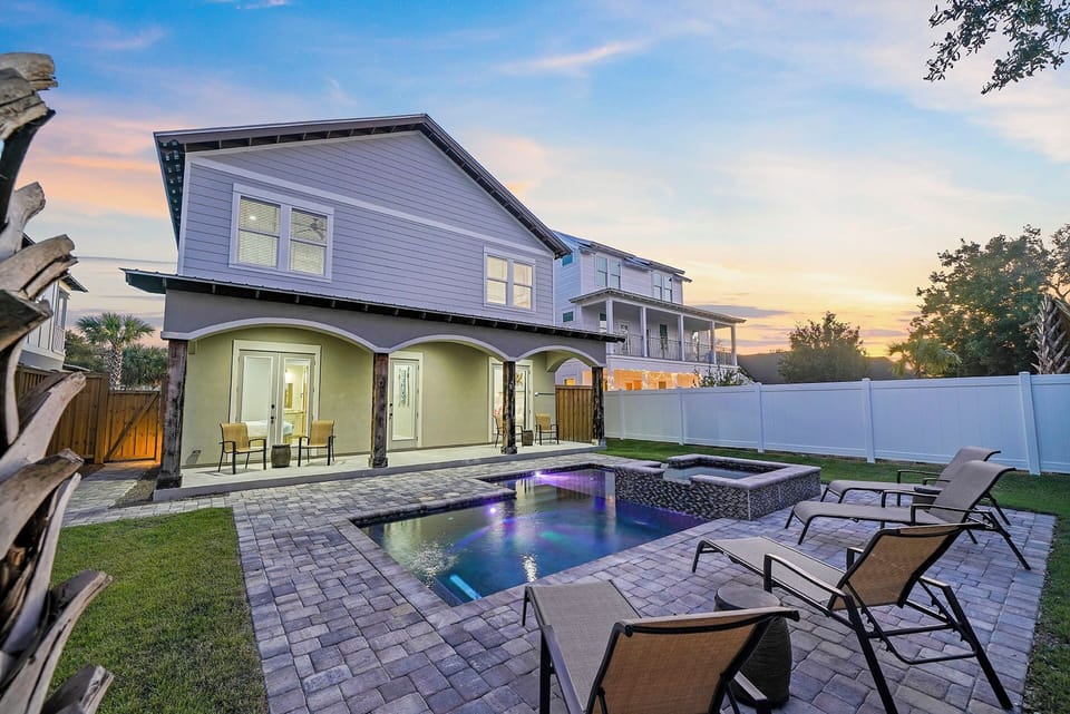 The Luke House - Crystal Beach - Back Exterior & Private Pool