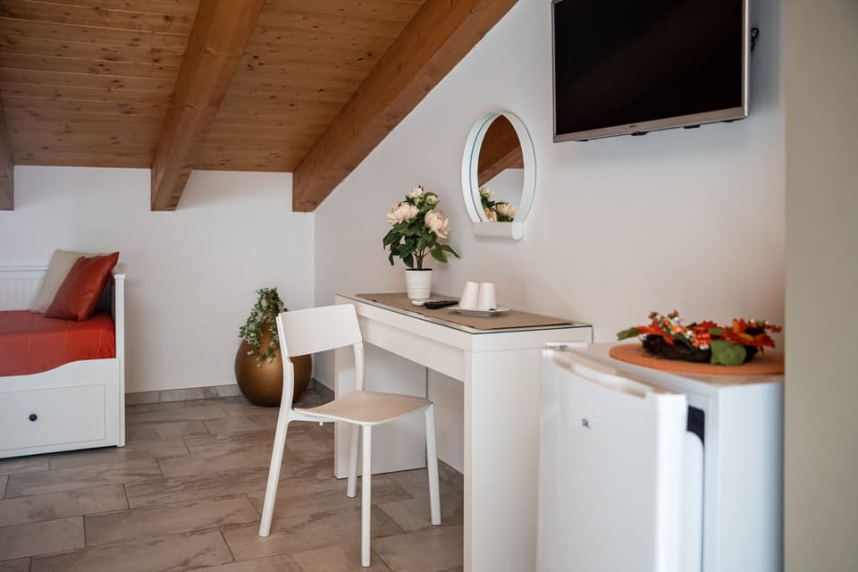 Luxury Room, 2 Bedrooms (3) | Individually decorated, desk, blackout drapes, soundproofing