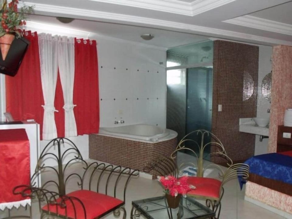 Suite, Jetted Tub (Casablanca) | Minibar, WiFi (free), bed sheets
