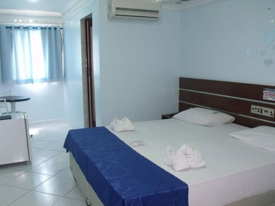 Double Room, 1 Double Bed | Minibar, WiFi (free), bed sheets