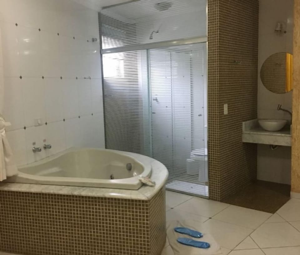 Suite, Jetted Tub (Casablanca) | Jetted tub