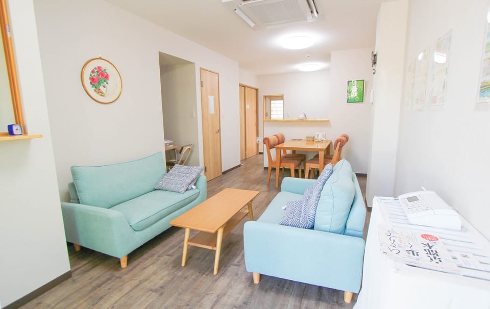 1F Lobby, Reception