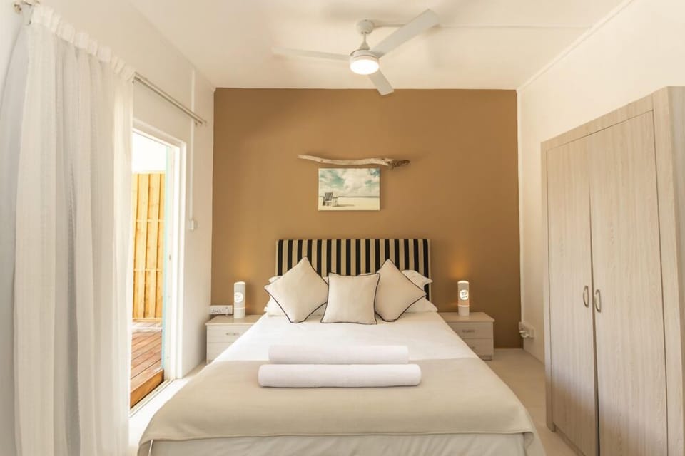 Deluxe Double Room | In-room safe, blackout drapes, iron/ironing board (on request)