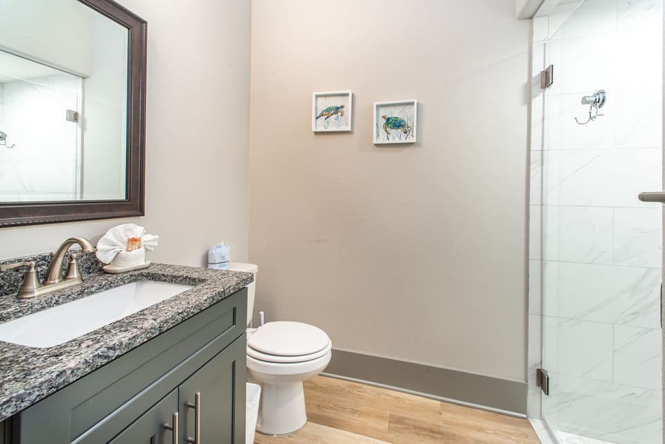 Adjacent Bath with Walk in Shower
