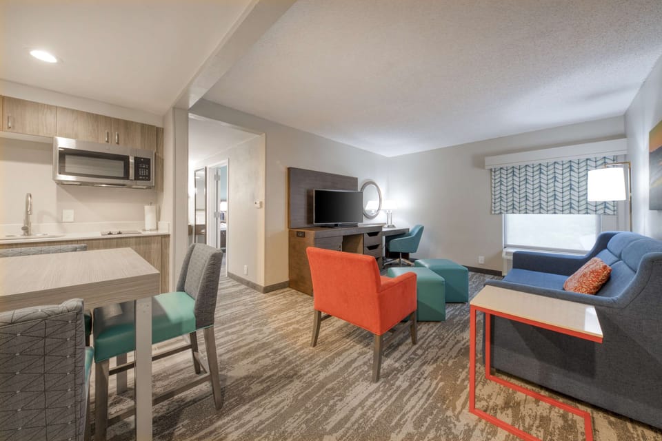 Suite, 1 King Bed, Non Smoking, Kitchen | Premium bedding, blackout drapes, iron/ironing board, free WiFi