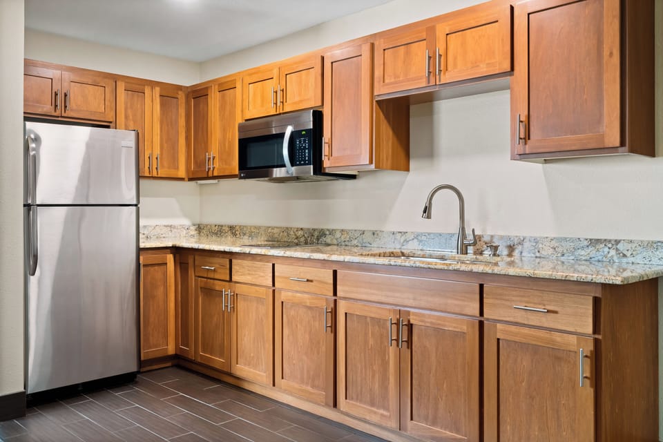 Fridge, microwave