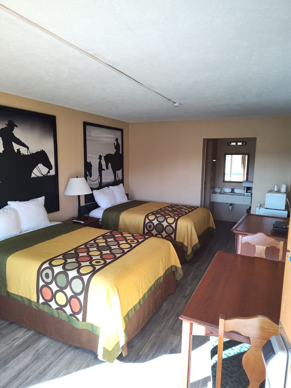 Double Room | Desk, iron/ironing board (on request), WiFi (free), alarm clocks