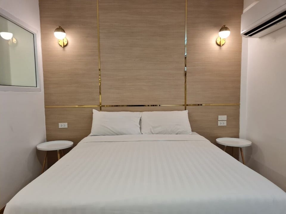 Studio, 1 Double Bed, Sea View | In-room safe, free WiFi