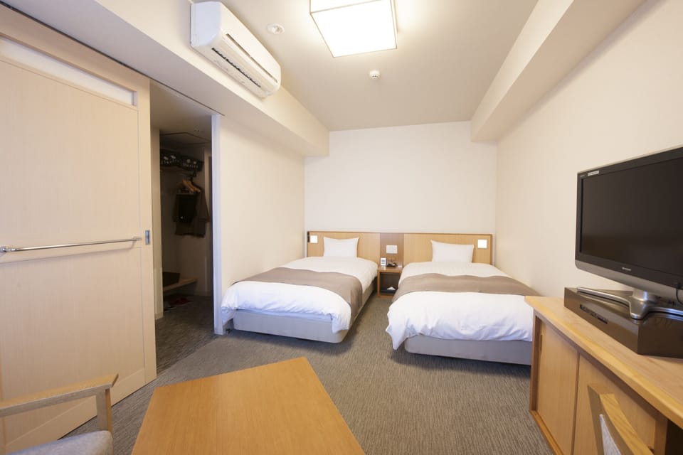Desk, WiFi (free), bed sheets