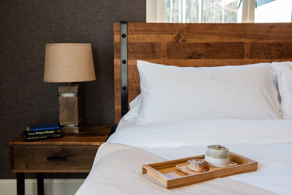 Allaben King | Free WiFi, bed sheets