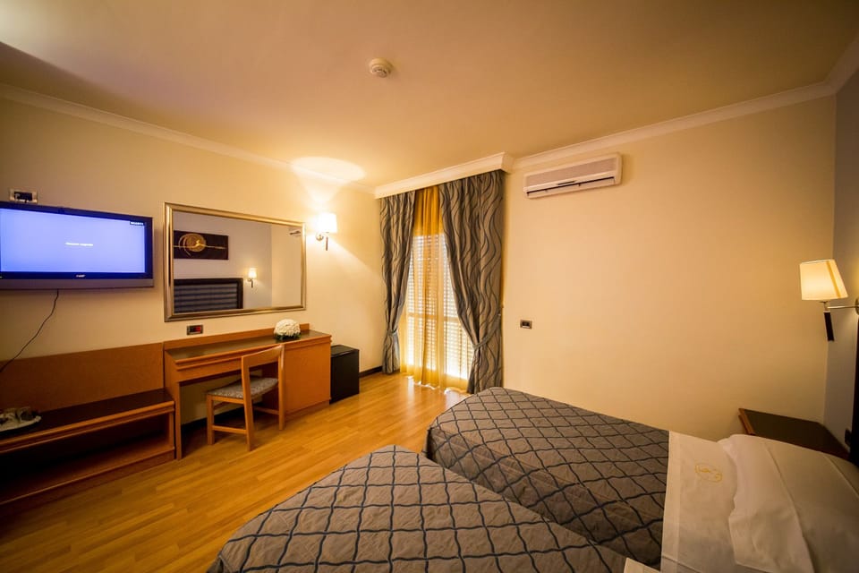 Double Room | Desk, cribs (surcharge), rollaway beds, WiFi (free)